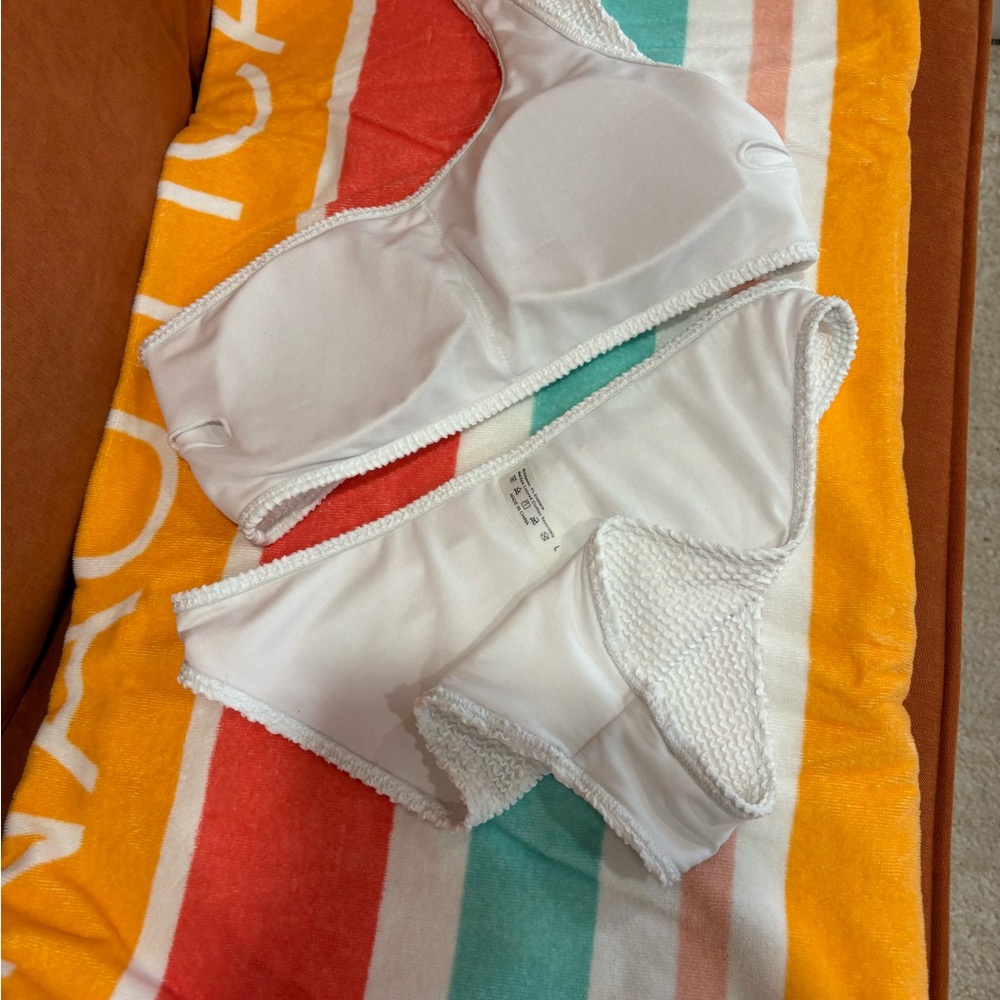 White Textured One-Shoulder Swimsuit Set - Picture 11 of 14